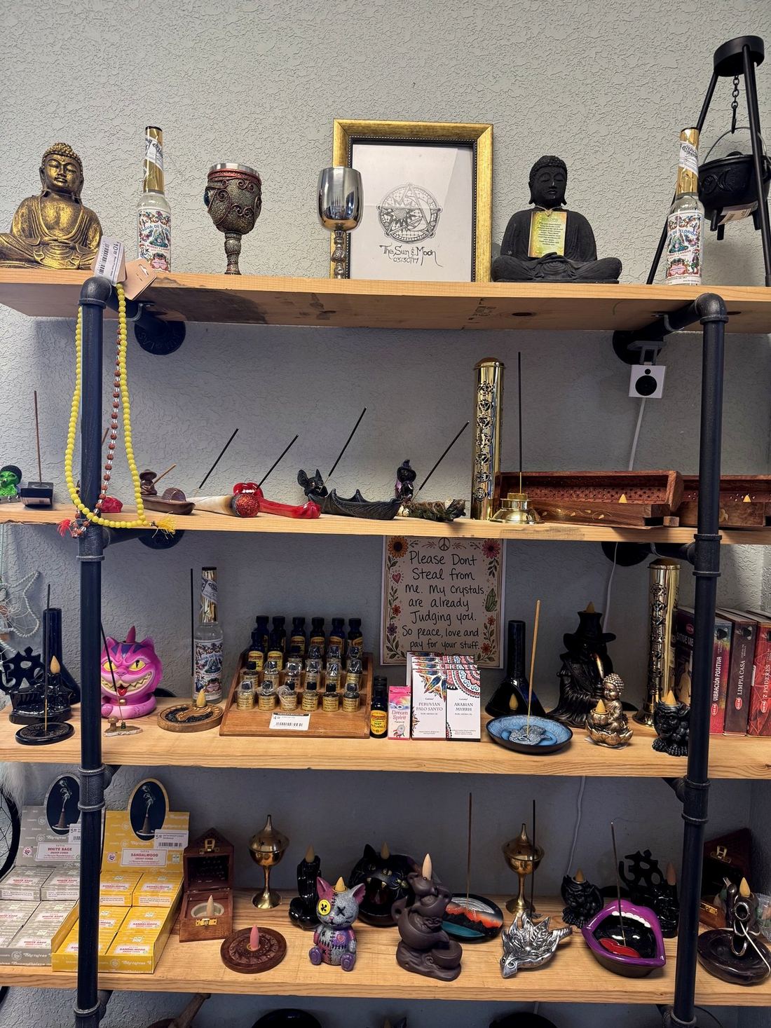Holders, oils, and small goods on the floor